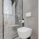 Location! Spacious Lux -5 Min From & Centre アパート *