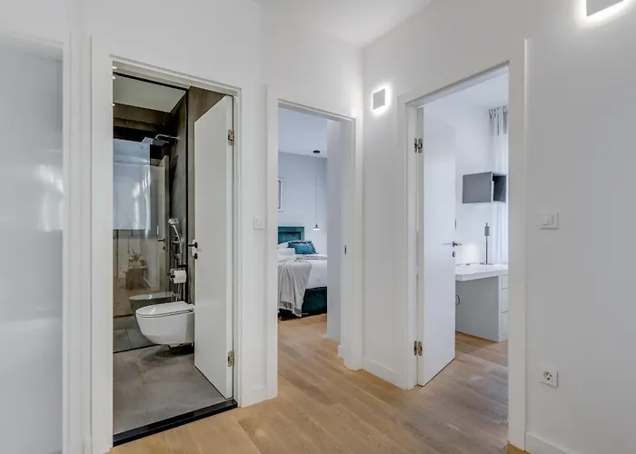 Lägenhet Location! Spacious Lux -5 Min From & Centre *