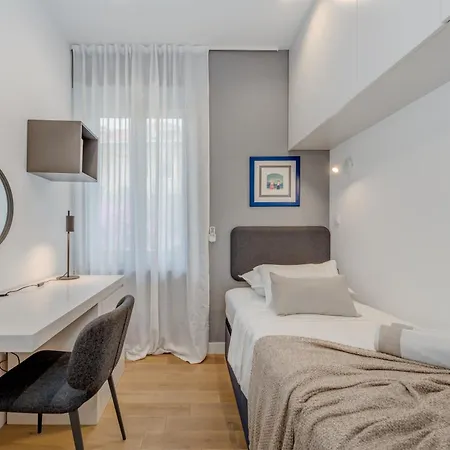 דירה Location! Spacious Lux -5 Min From & Centre